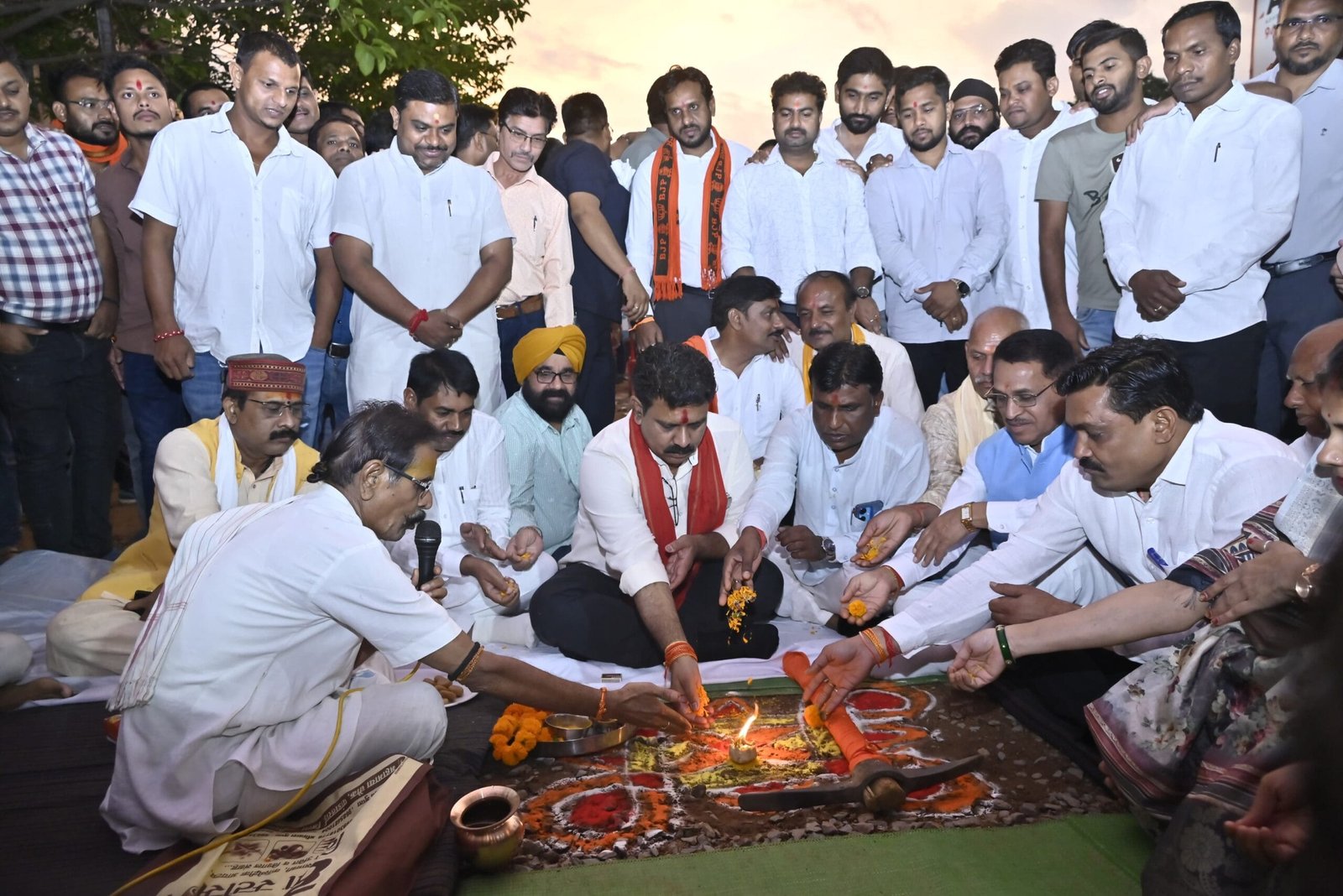 स्मार्ट कवर्धा की ओर अहम कदम: उपमुख्यमंत्री विजय शर्मा ने किया ₹2.27 करोड़ के अत्याधुनिक शॉपिंग कॉम्प्लेक्स का भूमिपूजन